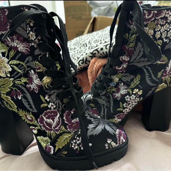 Steve Madden Shoes - Floral Lace-Up Platform Boots